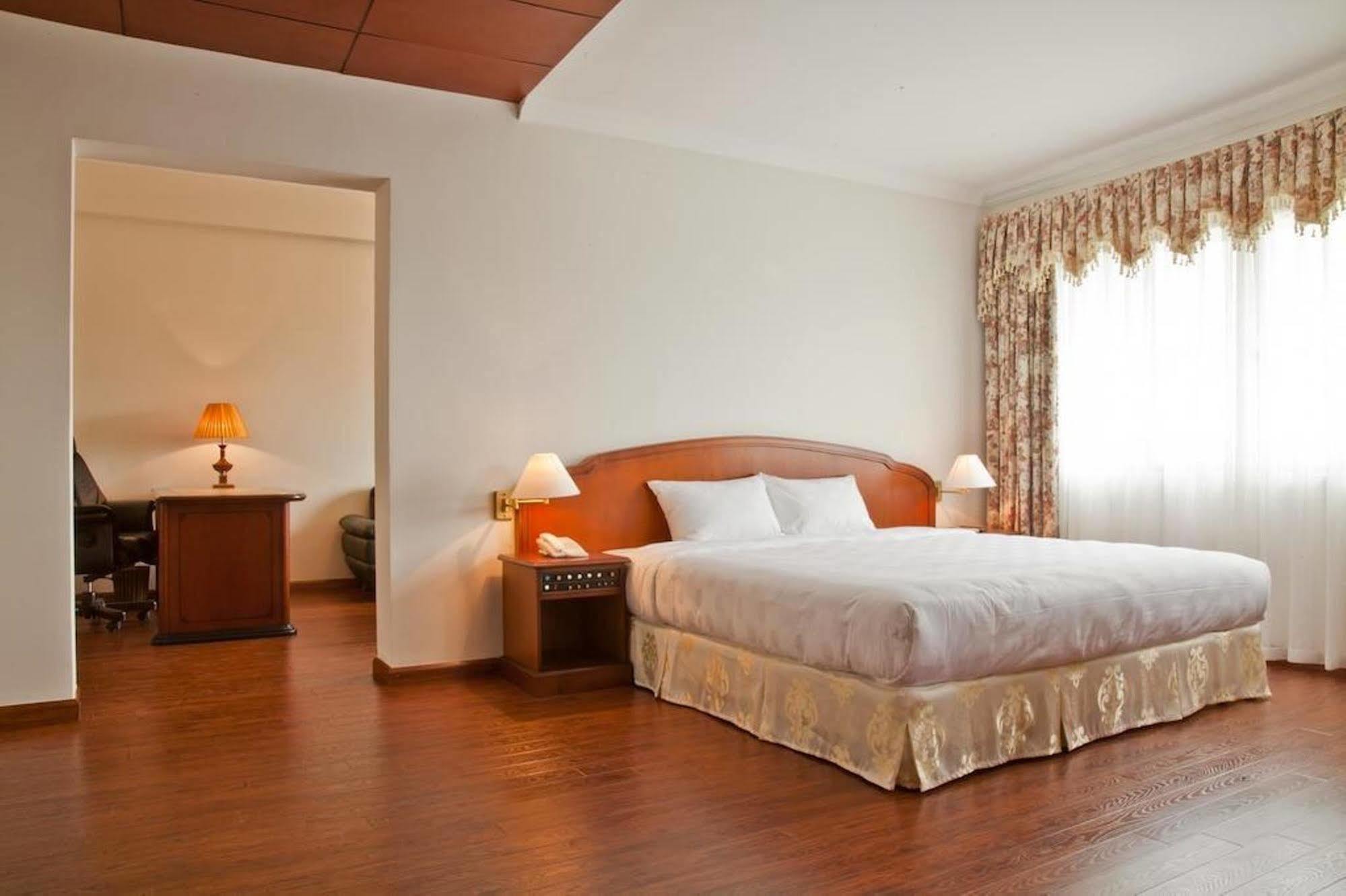 Green Park Hotel Hanoi Exterior photo