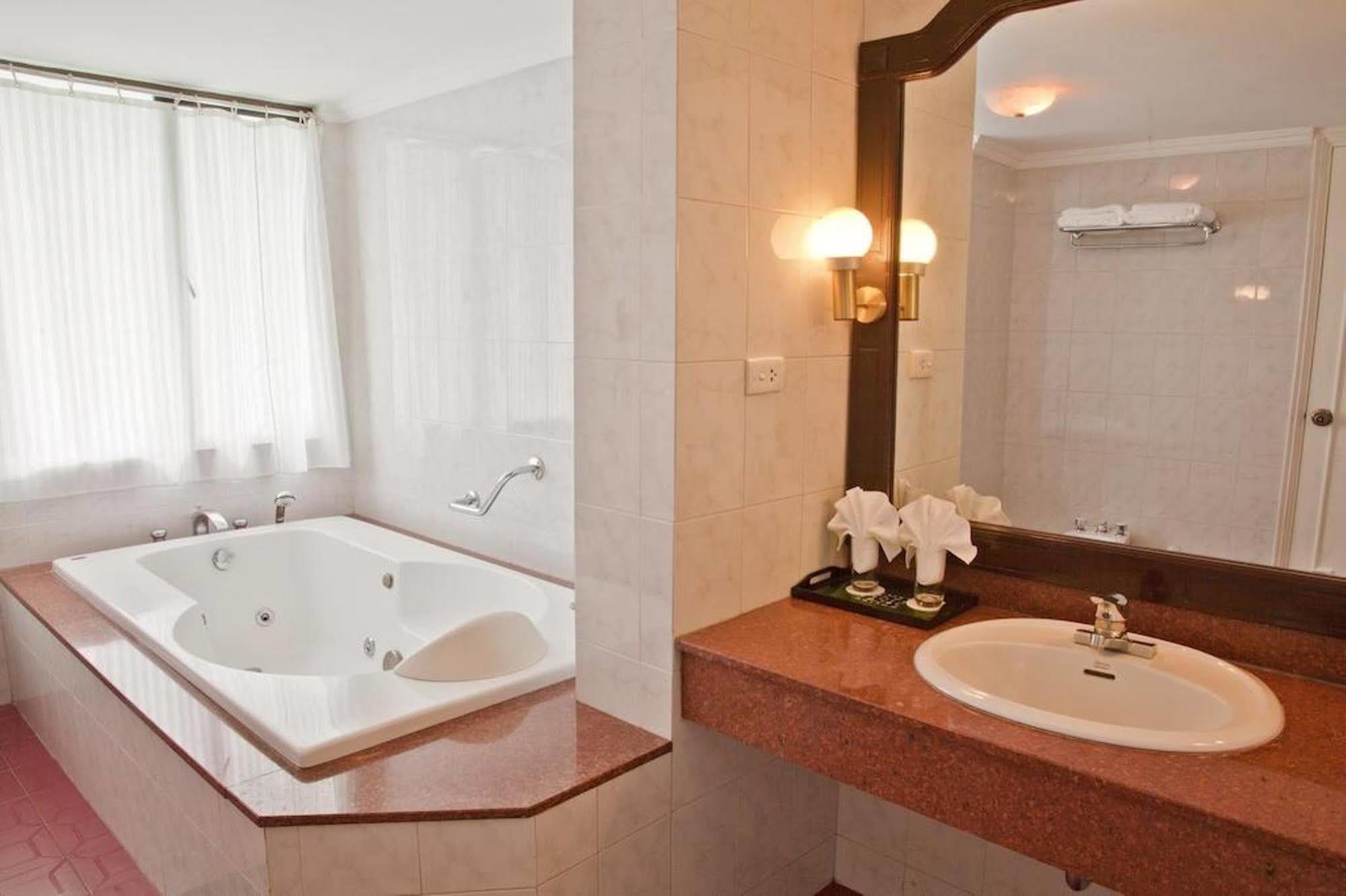 Green Park Hotel Hanoi Exterior photo